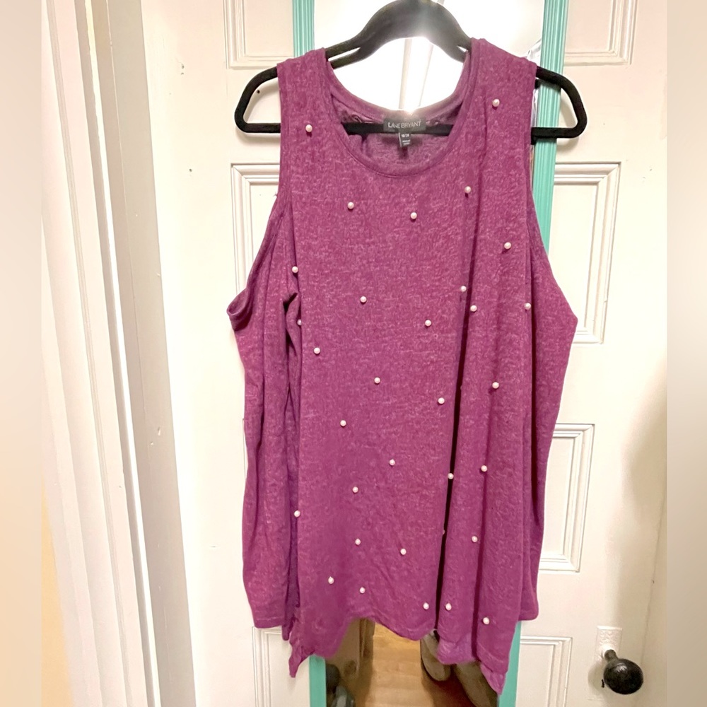 EUC Lane Bryant 18/20 Cold Shoulder Sweater with Faux Pearls